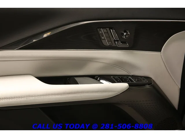 SEMINUEVOS CADILLAC LYRIQ Sport CARPLAY PANO ADAPT SELF-DRIVE 360CAM 22K Mi a Estados en autogozo