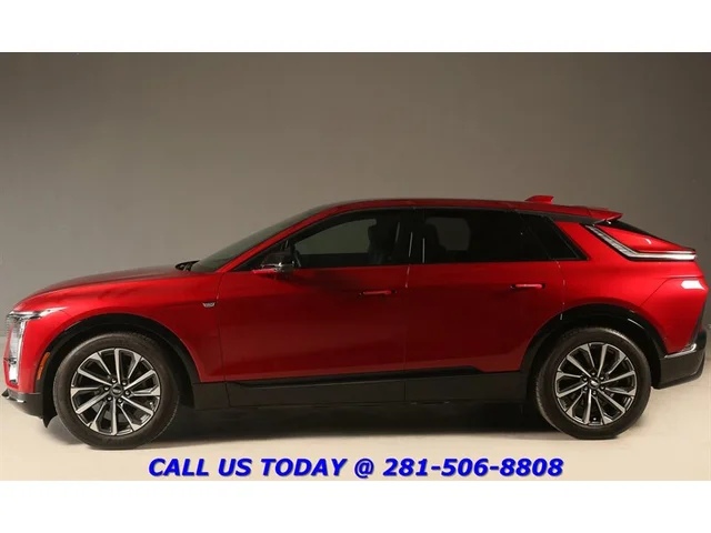 SEMINUEVOS CADILLAC LYRIQ 2024 Sport 500HP AWD NAV PANO ADAPTDRIVE 24K Mi a Estados en autogozo