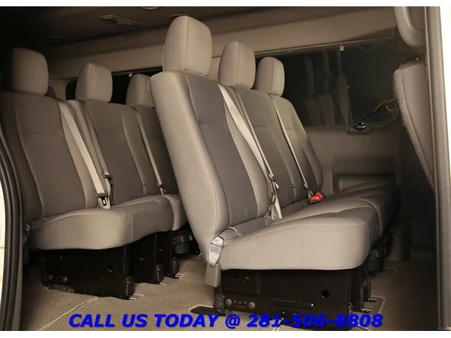 SEMINUEVOS NISSAN NV 2017 NV 3500 SV TECH 12-PASS NAV CAMERA 21K Mi a Estados en autogozo