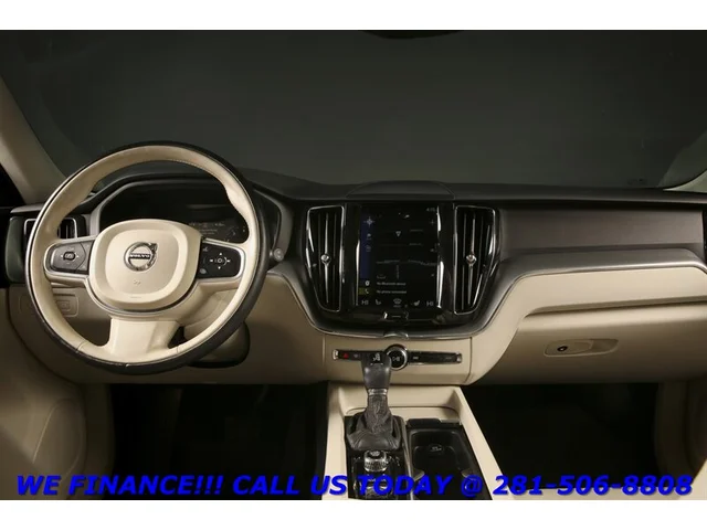 SEMINUEVOS VOLVO XC60 2018 T5 Momentum AWD NAV HUD PANO ADAPT BLIND 63K a Estados en autogozo