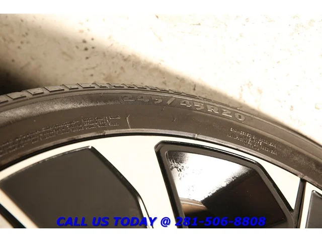 SEMINUEVOS VINFAST VF8 2023 Plus AWD NAV HUD PANO 360 ADAPT BLIND 16K MLS a Estados en autogozo