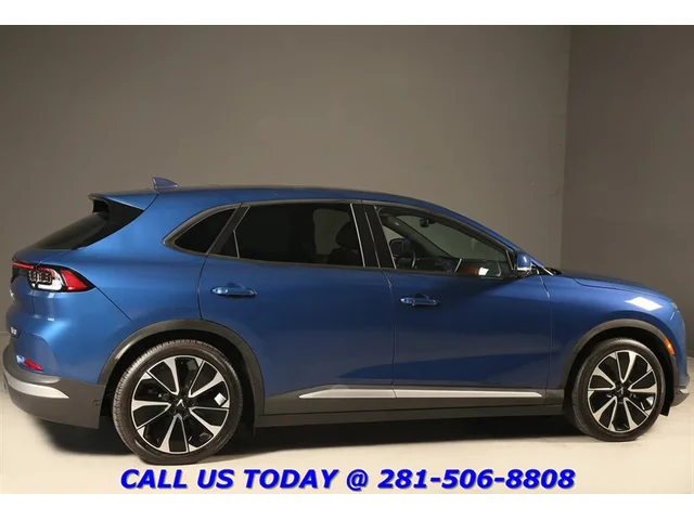 SEMINUEVOS VINFAST VF8 2023 Plus AWD NAV HUD PANO 360 ADAPT BLIND 16K MLS a Estados en autogozo