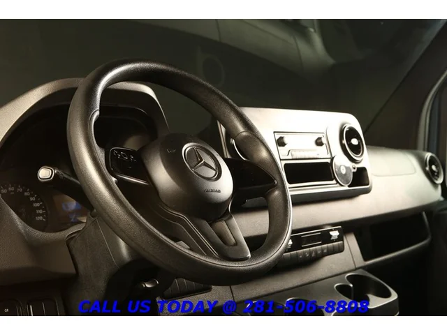 SEMINUEVOS MERCEDES-BENZ Sprinter 2019 2500 DIESEL CARGO VAN HIGH ROOF COMMERCIAL a Estados en autogozo