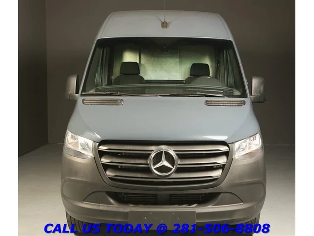 SEMINUEVOS MERCEDES-BENZ Sprinter 2019 2500 DIESEL CARGO VAN HIGH ROOF COMMERCIAL a Estados en autogozo