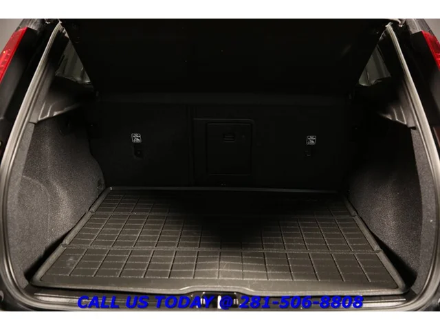SEMINUEVOS VOLVO XC40 2022 T5 Momentum AWD NAV BLIND HEATSEAT 61K MLS a Estados en autogozo