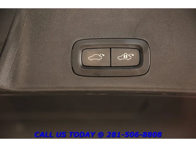 SEMINUEVOS VOLVO XC40 2022 T5 Momentum AWD NAV BLIND HEATSEAT 61K MLS a Estados en autogozo