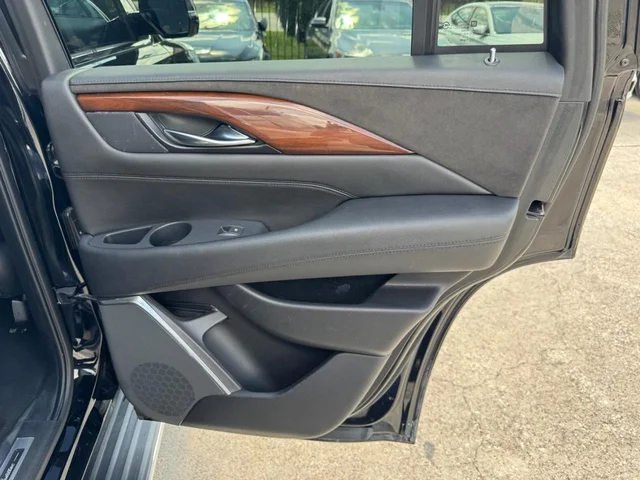SEMINUEVOS CADILLAC Escalade a Estados en autogozo