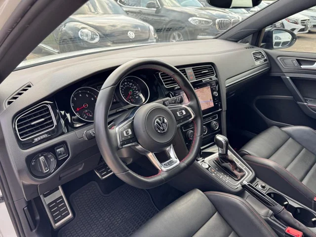 SEMINUEVOS VOLKSWAGEN Golf GTI a Estados en autogozo