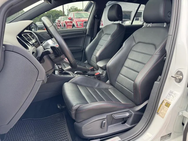 SEMINUEVOS VOLKSWAGEN Golf GTI a Estados en autogozo