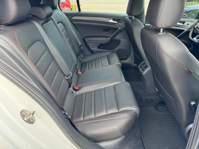 SEMINUEVOS VOLKSWAGEN Golf GTI a Estados en autogozo