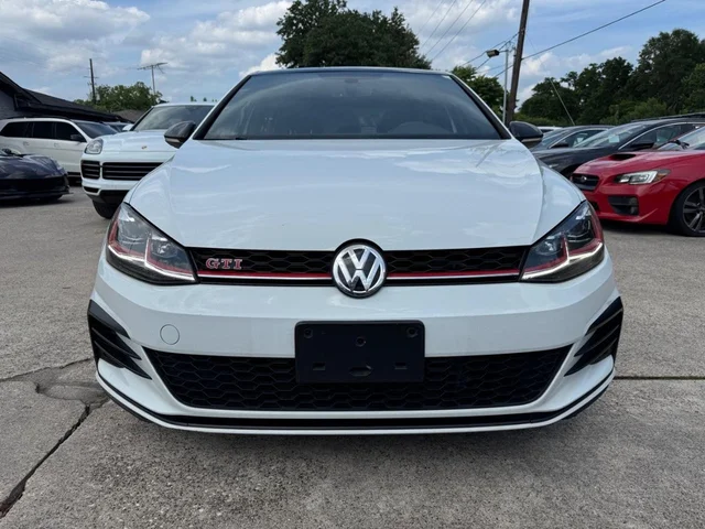 SEMINUEVOS VOLKSWAGEN Golf GTI a Estados en autogozo