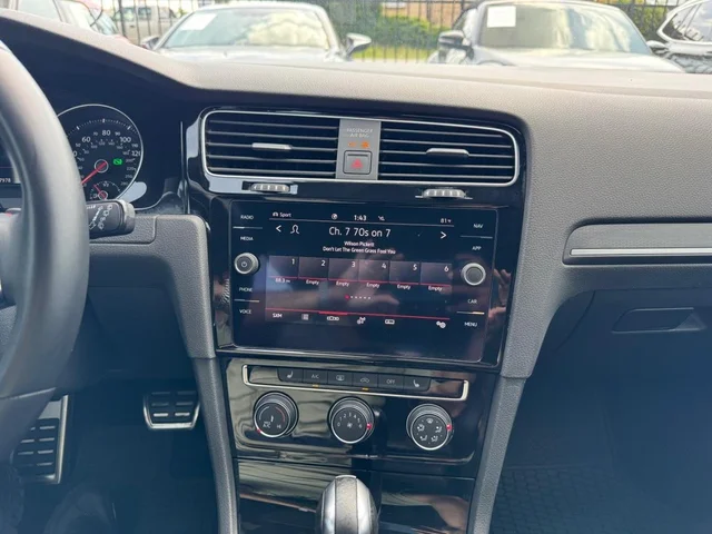 SEMINUEVOS VOLKSWAGEN Golf GTI a Estados en autogozo
