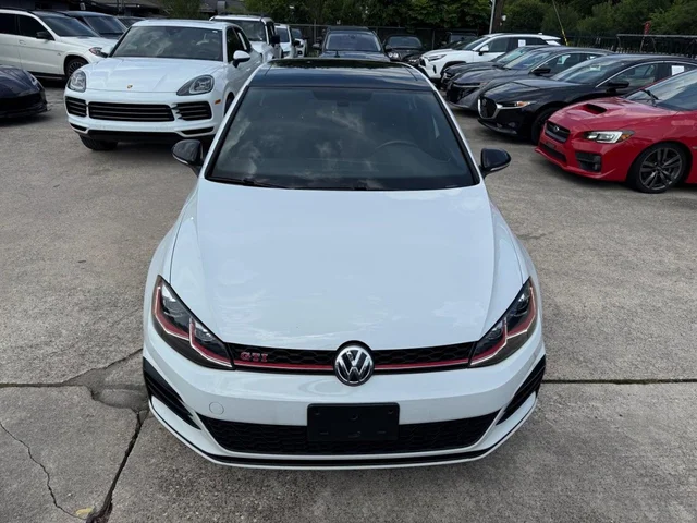 SEMINUEVOS VOLKSWAGEN Golf GTI a Estados en autogozo