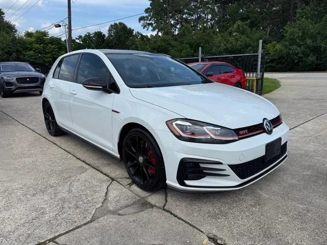 SEMINUEVOS VOLKSWAGEN Golf GTI a Estados en autogozo
