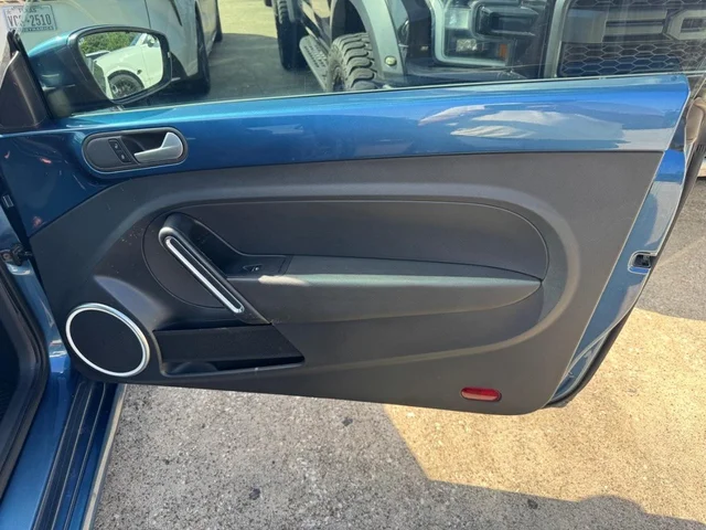 SEMINUEVOS VOLKSWAGEN Beetle Coupe a Estados en autogozo