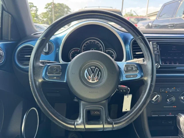 SEMINUEVOS VOLKSWAGEN Beetle Coupe a Estados en autogozo