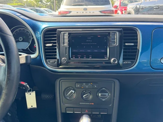SEMINUEVOS VOLKSWAGEN Beetle Coupe a Estados en autogozo