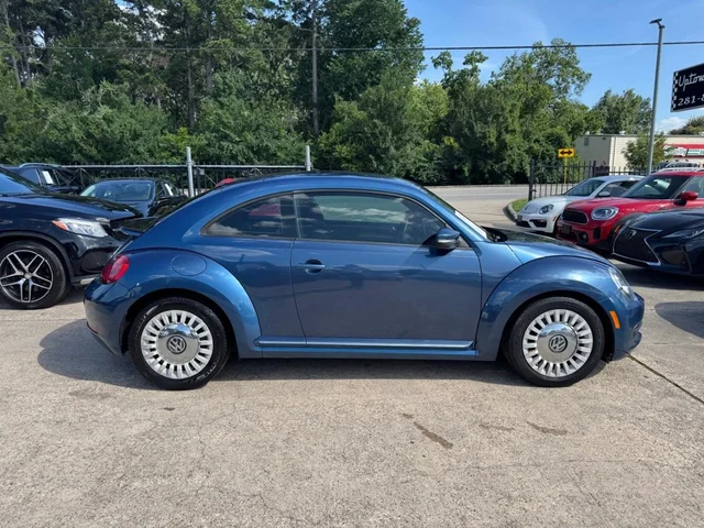SEMINUEVOS VOLKSWAGEN Beetle Coupe a Estados en autogozo