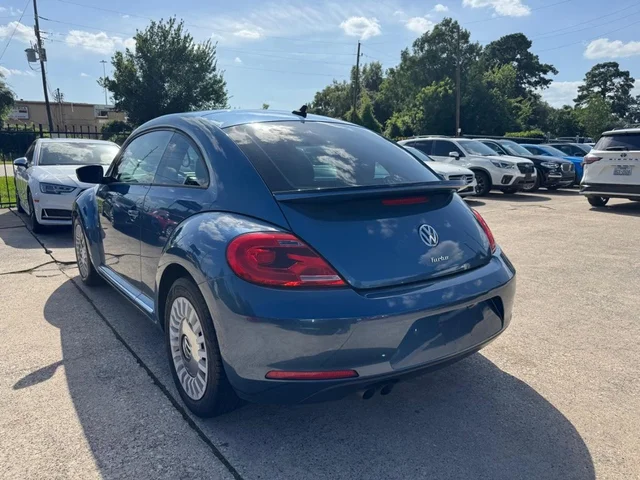 SEMINUEVOS VOLKSWAGEN Beetle Coupe a Estados en autogozo