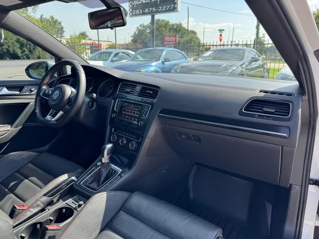 SEMINUEVOS VOLKSWAGEN Golf GTI a Estados en autogozo