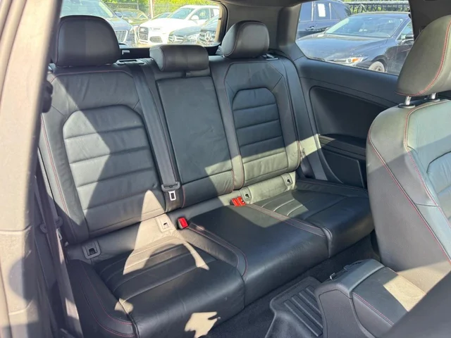 SEMINUEVOS VOLKSWAGEN Golf GTI a Estados en autogozo
