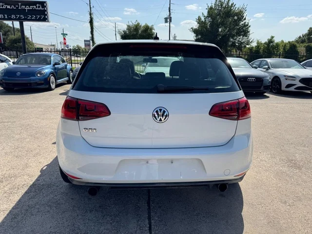 SEMINUEVOS VOLKSWAGEN Golf GTI a Estados en autogozo