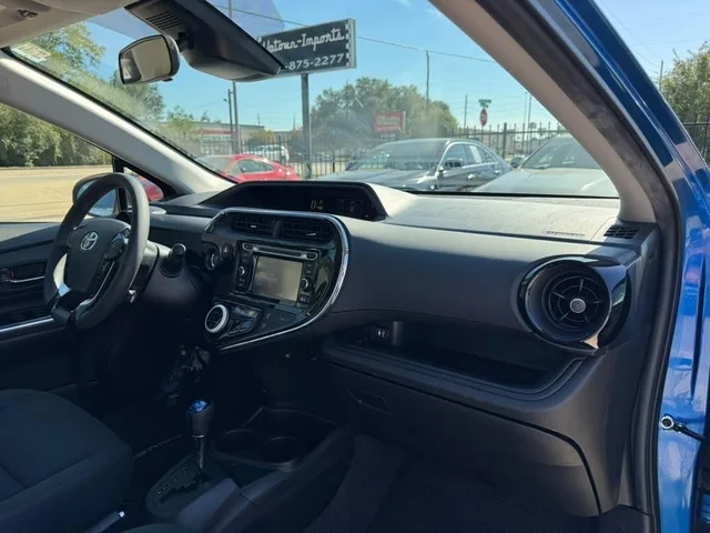 SEMINUEVOS TOYOTA Prius C a Estados en autogozo