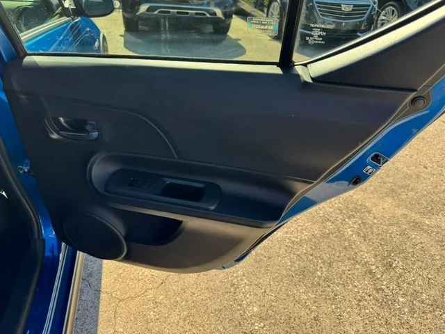 SEMINUEVOS TOYOTA Prius C a Estados en autogozo