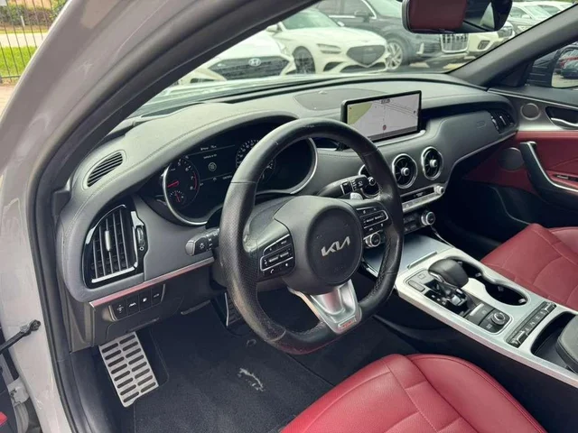 SEMINUEVOS KIA Stinger a Estados en autogozo
