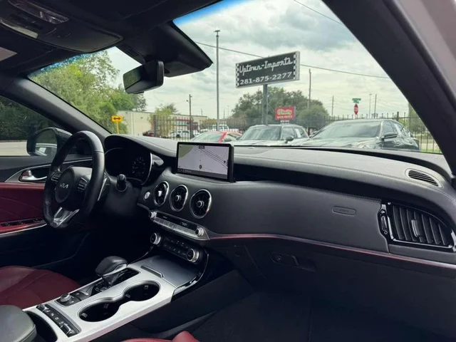SEMINUEVOS KIA Stinger a Estados en autogozo