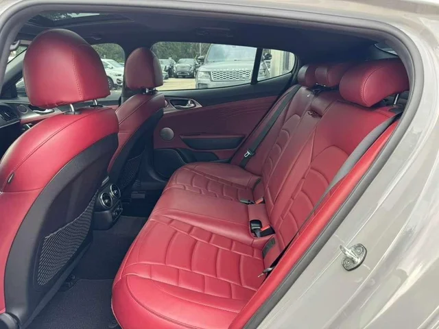 SEMINUEVOS KIA Stinger a Estados en autogozo