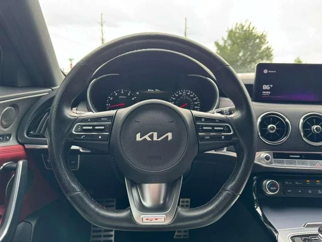 SEMINUEVOS KIA Stinger a Estados en autogozo