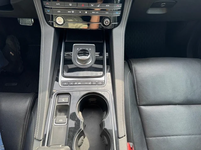 SEMINUEVOS JAGUAR F-Pace a Estados en autogozo