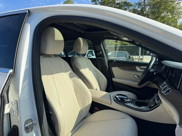 SEMINUEVOS MERCEDES-BENZ E 300 a Estados en autogozo