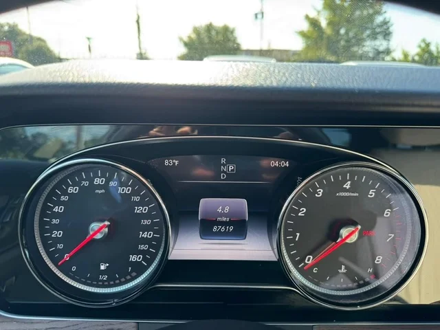 SEMINUEVOS MERCEDES-BENZ E 300 a Estados en autogozo