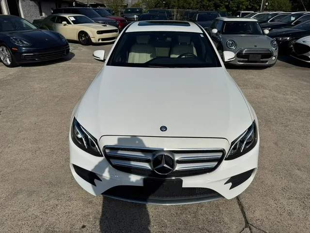 SEMINUEVOS MERCEDES-BENZ E 300 a Estados en autogozo