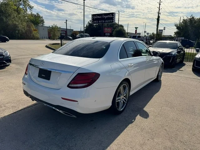 SEMINUEVOS MERCEDES-BENZ E 300 a Estados en autogozo