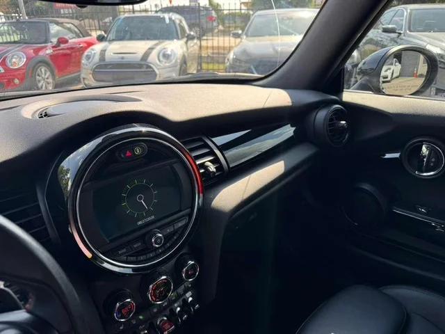 SEMINUEVOS MINI Convertible a Estados en autogozo