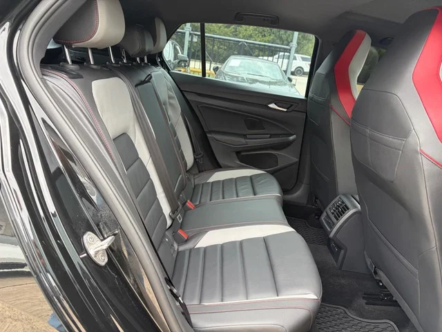 SEMINUEVOS VOLKSWAGEN Golf GTI a Estados en autogozo