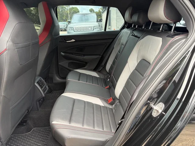 SEMINUEVOS VOLKSWAGEN Golf GTI a Estados en autogozo