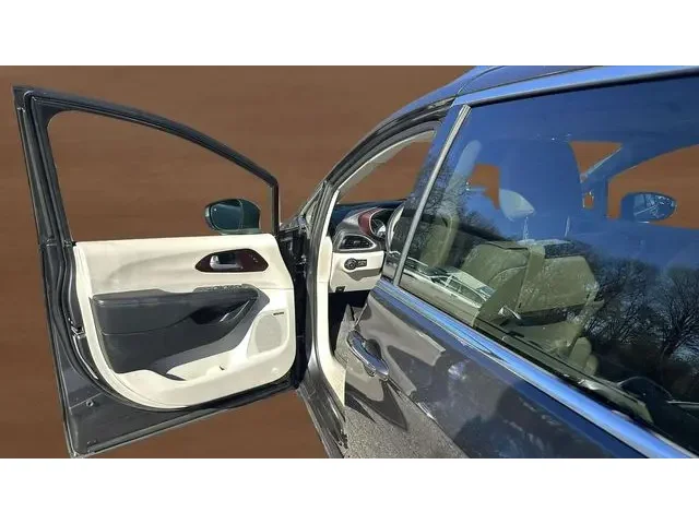 SEMINUEVOS CHRYSLER Pacifica a Estados en autogozo