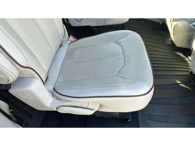 SEMINUEVOS CHRYSLER Pacifica a Estados en autogozo