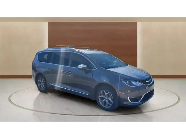 SEMINUEVOS CHRYSLER Pacifica a Estados en autogozo