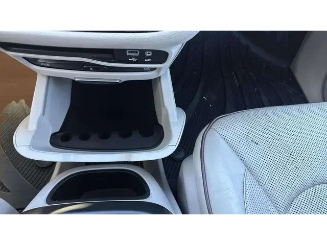 SEMINUEVOS CHRYSLER Pacifica a Estados en autogozo