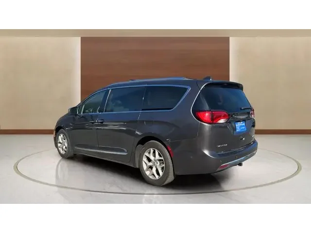 SEMINUEVOS CHRYSLER Pacifica a Estados en autogozo