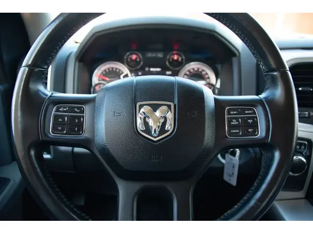 SEMINUEVOS RAM 1500 Crew Cab a Estados en autogozo