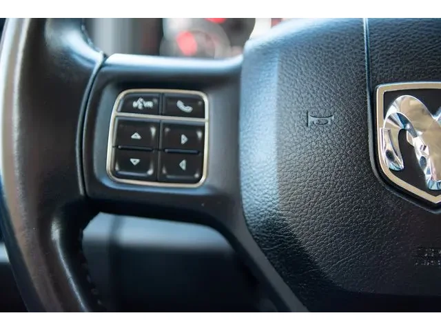 SEMINUEVOS RAM 1500 Crew Cab a Estados en autogozo