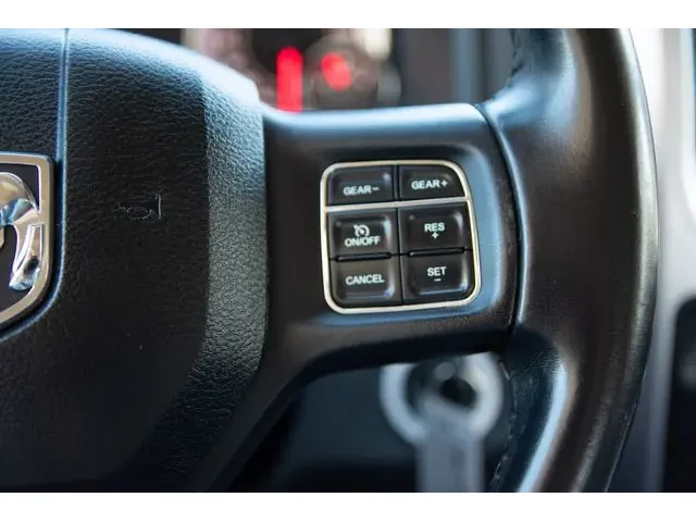 SEMINUEVOS RAM 1500 Crew Cab a Estados en autogozo