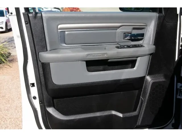 SEMINUEVOS RAM 1500 Crew Cab a Estados en autogozo