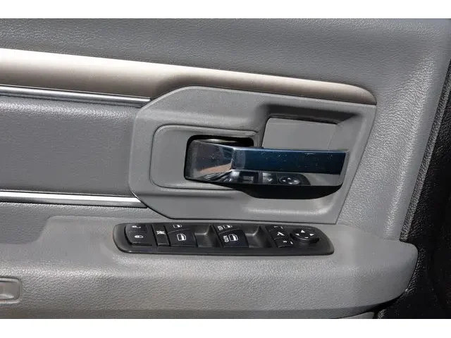 SEMINUEVOS RAM 1500 Crew Cab a Estados en autogozo